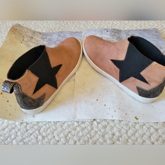 cloud footwear Shoes - Cloud footwear star boots size 40/9